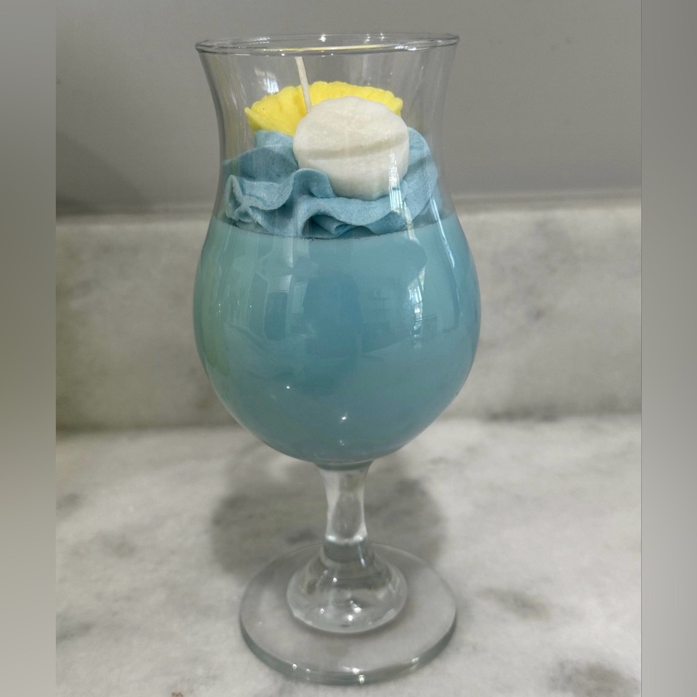 Blue Hawaiian Pineapple Daiquiri Candle - Picture 9 of 10